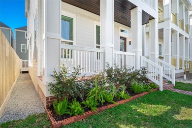 2731 Rutland St, Houston, TX 77008 - photo 3