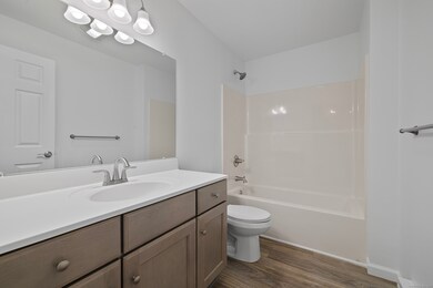 156 Grove Ave unit B, Groton, CT 06340 - photo 4