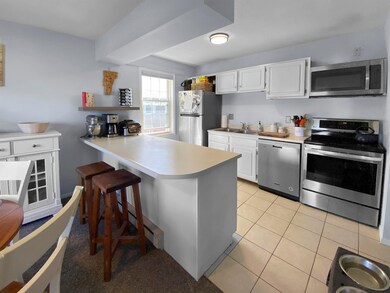 134 N Twin Oaks Terrace, South Burlington, VT 05403 - photo 2