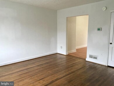 2133 Vailthorn Rd, Middle River, MD 21220 - photo 5