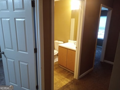 8202 Fairington Village Dr, Lithonia, GA 30038 - photo 4