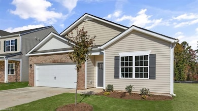 401 Lisa Ln, Winston-Salem, NC 27107 - photo 2