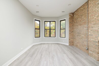2448 S Oakley Ave unit 2F, Chicago, IL 60608 - photo 5