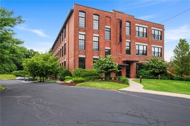 685 Social St unit 115, Woonsocket, RI 02895 - photo 2