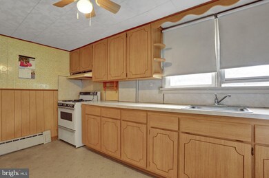 60 Sycamore Rd, Barto, PA 19504 - photo 5