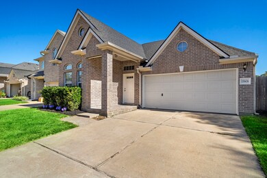 15806 Collinsville Dr, Tomball, TX 77377 - photo 2