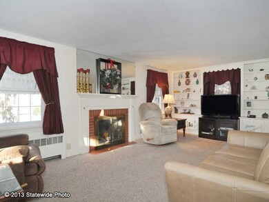 135 Beamis Ave, Cumberland, RI 02864 - photo 2