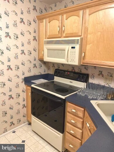 3 Samuel Adams Bldg unit 3, Blackwood, NJ 08012 - photo 4