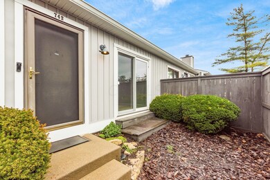 002_64c5b7_M 742 Timberway059