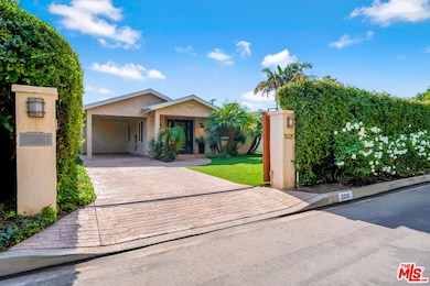 Gated Front Private Entry