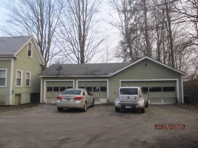 10 Bond St, Claremont, NH 03743 - photo 4