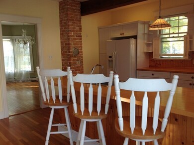 129 Tedesco St, Marblehead, MA 01945 - photo 5