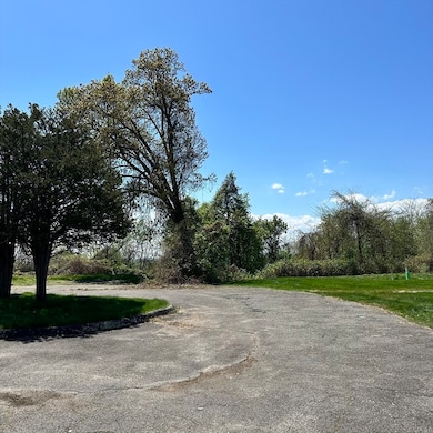 308 Maple St, Springfield, MA 01105 - photo 3