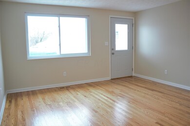 3275 Riverpoint Ct, Columbus, OH 43223 - photo 3