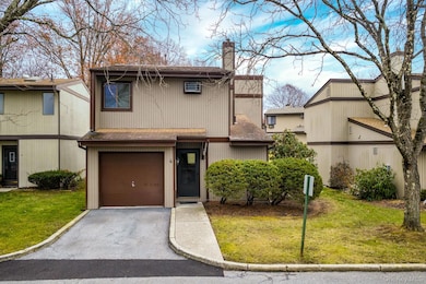 4 Eaton Ct, Middletown, NY 10940 - photo 2