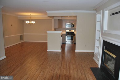 9220 Cardinal Forest Ln unit D, Lorton, VA 22079 - photo 3