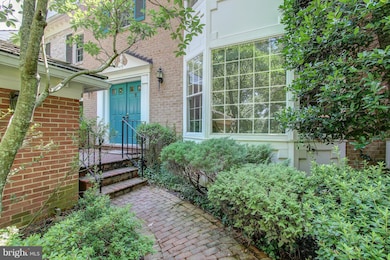 9428 Turnberry Dr, Potomac, MD 20854 - photo 2