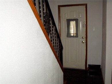 308 Quay St, Vandergrift, PA 15690 - photo 3