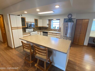 Kitchen wide