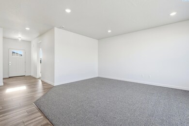 8709 Silver Mound Dr, Pasco, WA 99301 - photo 4