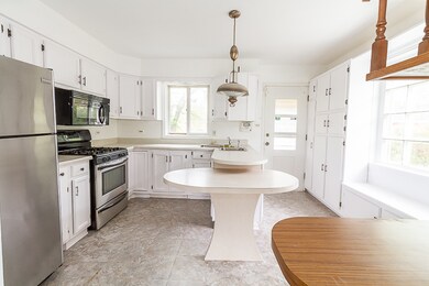 1924 Gardner Rd, Westchester, IL 60154 - photo 5