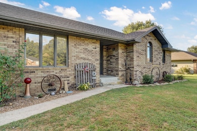 119 N Oak Grove, Marshfield, MO 65706 - photo 5