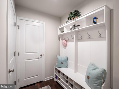 25684 Barncrest Ln, Stone Ridge, VA 20105 - photo 4