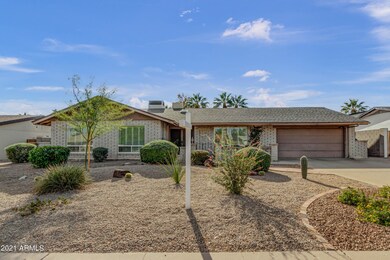 2431 E Sahuaro Dr-2