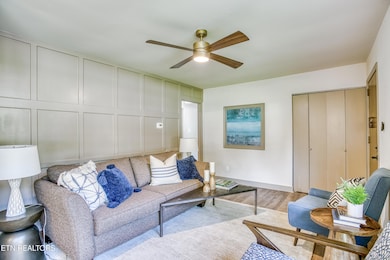 119 Arrowwood Rd-0012