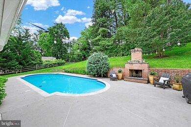 7902 Ellenham Ave, Towson, MD 21204 - photo 3