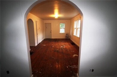 212 S Brooks St, Columbus, IN 47201 - photo 7