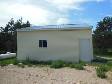 24' x 24' Pole Building