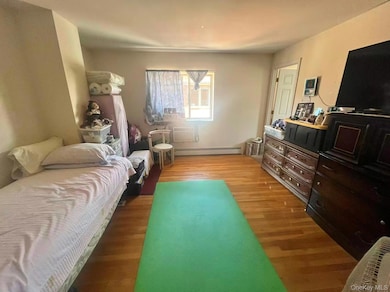 4316 212th St, Flushing, NY 11361 - photo 2