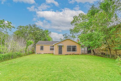 1205 Eubanks St, Houston, TX 77022 - photo 4