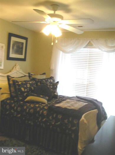 46880 Clarion Terrace unit 101, Sterling, VA 20164 - photo 7