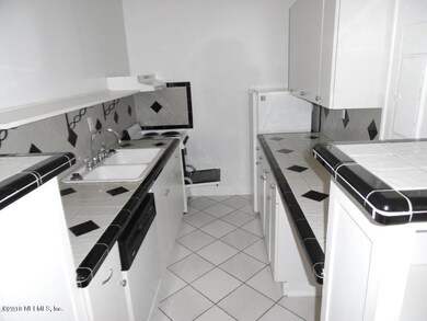 1308 Willow Branch Ave unit 9, Jacksonville, FL 32205 - photo 2