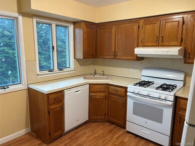 155-69 99th St unit 2nd Floor, Jamaica, NY 11414 - photo 7