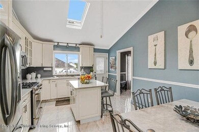 38 Tyndale St, Staten Island, NY 10312 - photo 7