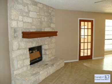 2021 Castle Gate Cir, San Marcos, TX 78666 - photo 2