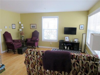 9 Main St unit 1, Kittery, ME 03904 - photo 4