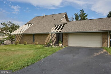 20504 Aspenwood Ln, Montgomery Village, MD 20886 - photo 2