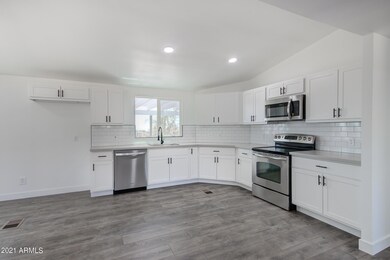 2859 W Whiteley St-6