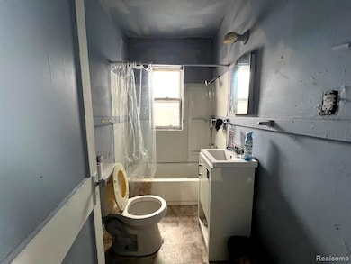 10929 Shoemaker St, Detroit, MI 48213 - photo 6