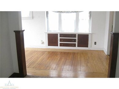 422 W Hodge Ave, Lansing, MI 48910 - photo 2