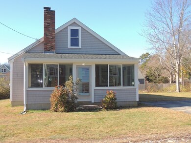 15 Beach St, Mattapoisett, MA 02739 - photo 2