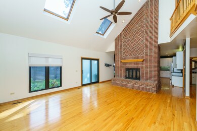 2300 Glen Oaks Ct, Algonquin, IL 60102 - photo 3