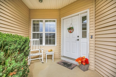 1504 Stonebluff Ct, Champaign, IL 61822 - photo 6