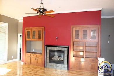 2237 SW Millers Glen Dr, Topeka, KS 66614 - photo 6