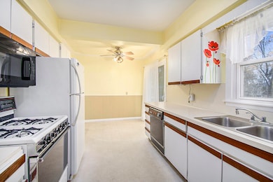 4460 Carrick Ave SE, Grand Rapids, MI 49508 - photo 5