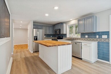 16 Captain Danforth Ln, Amherst, NH 03031 - photo 6